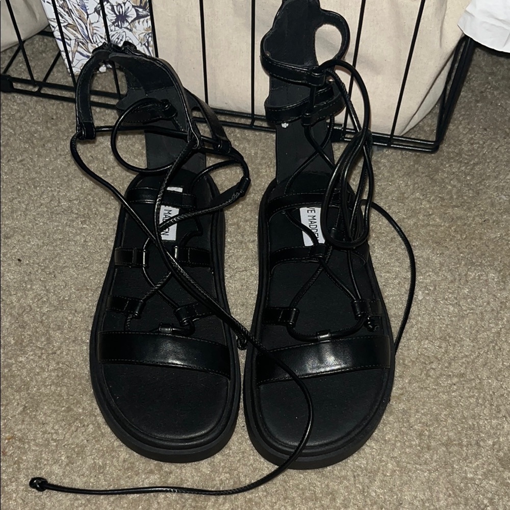 Steve Madden Black Sandals with Sleek Design